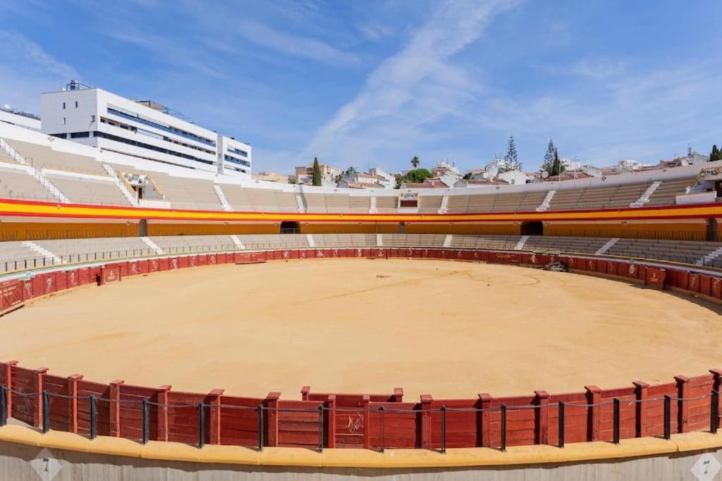 Vista Al Faro Apartman Estepona Kültér fotó
