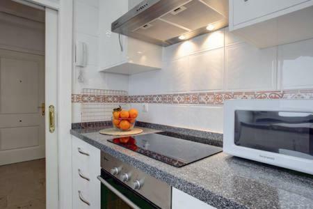 Vista Al Faro Apartman Estepona Kültér fotó
