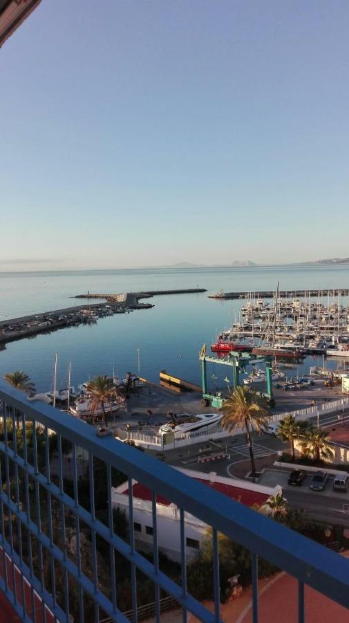 Vista Al Faro Apartman Estepona Kültér fotó
